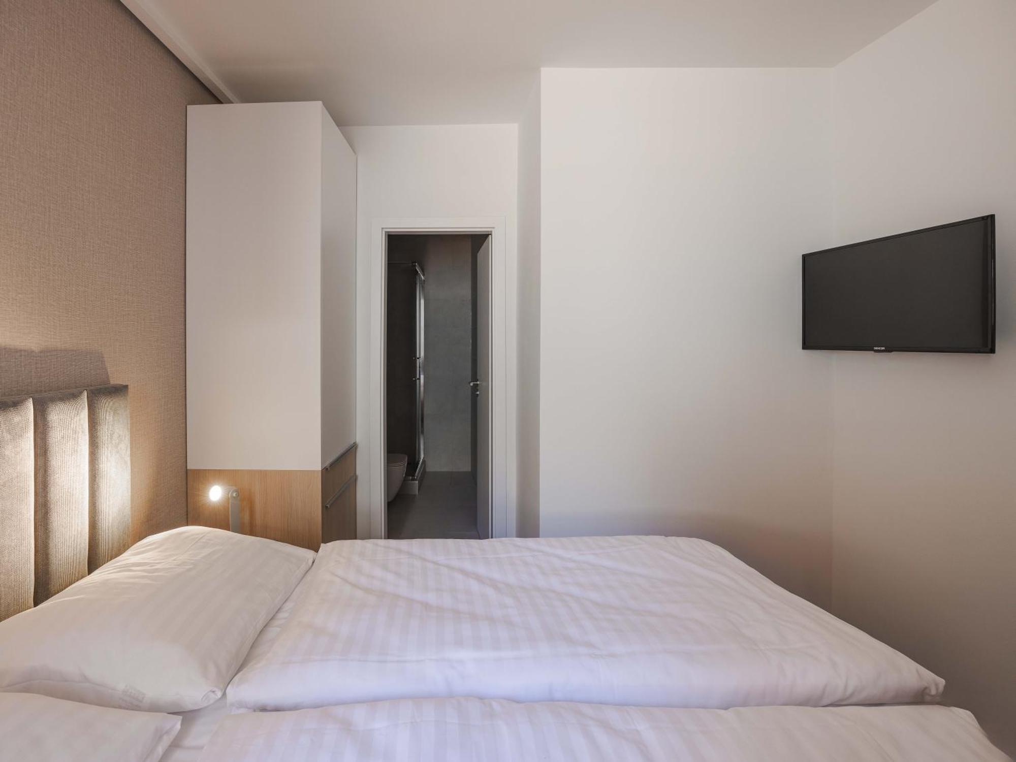 Hotel Taxis Bratislava - New Rooms Exterior photo